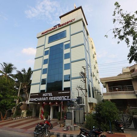 Oyo 15115 Hotel Ramcharan Residency Тірупаті Екстер'єр фото