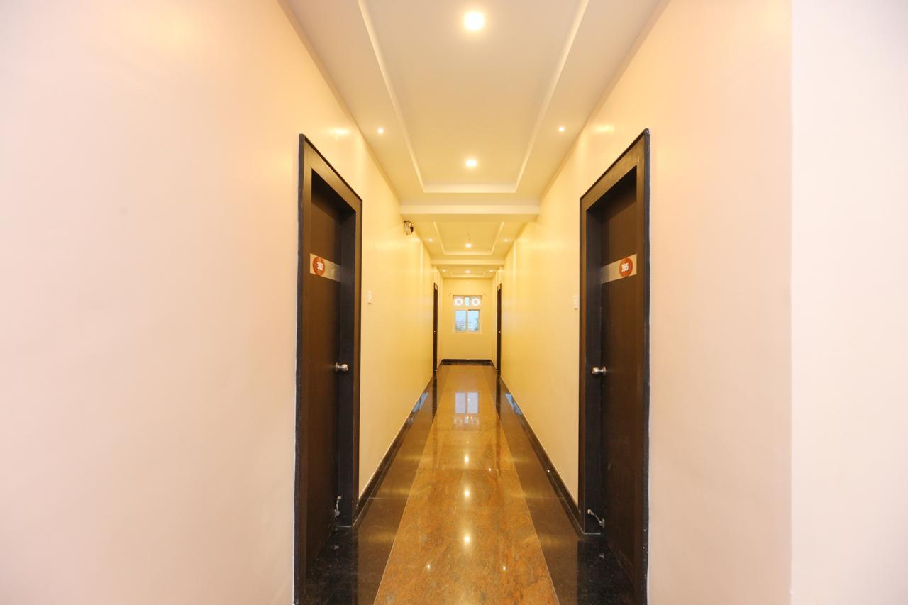 Oyo 15115 Hotel Ramcharan Residency Тірупаті Екстер'єр фото